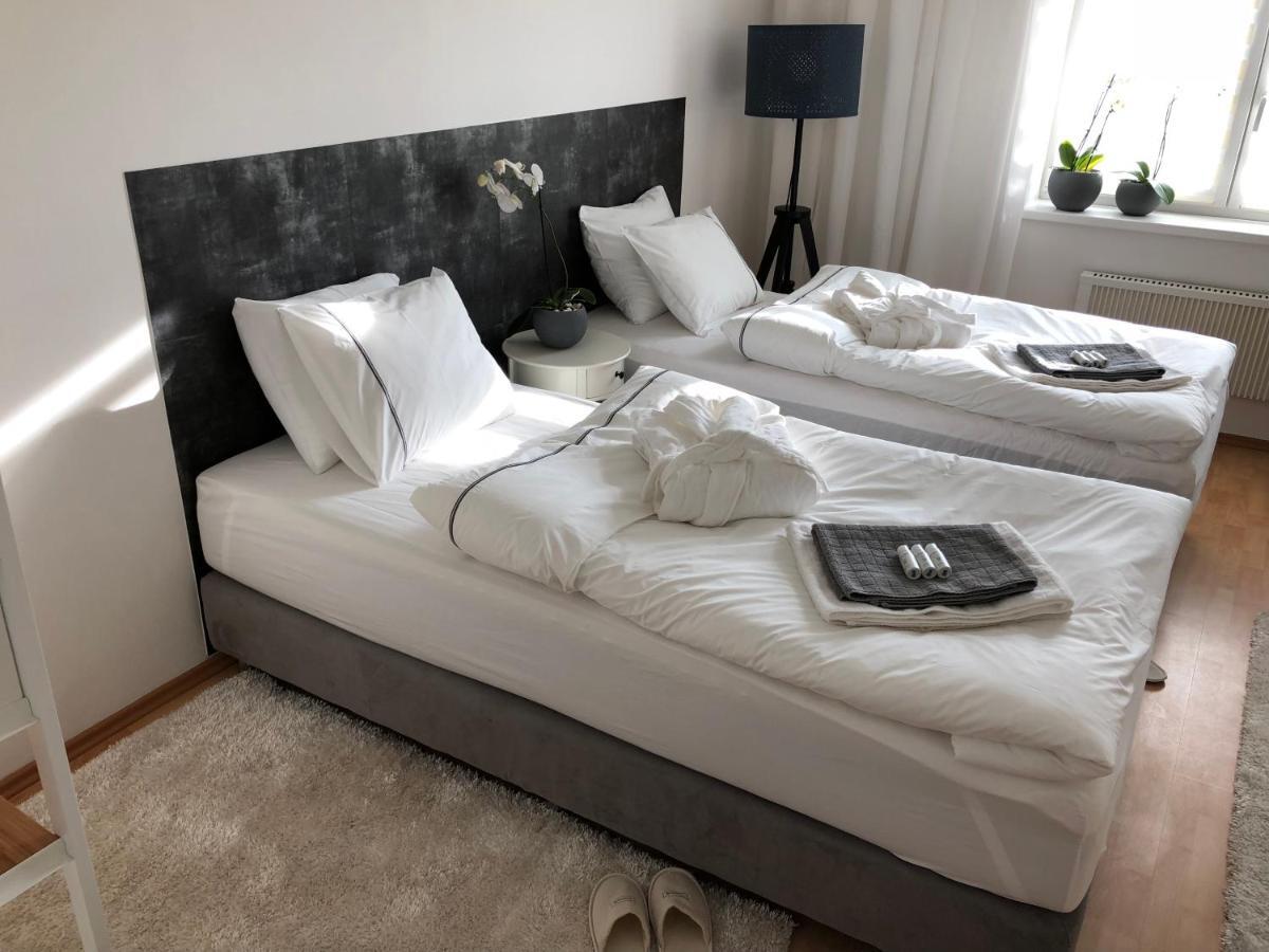 Pension Skylark Pardubice Habitación foto